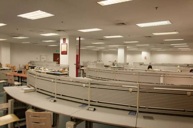 图书馆使用指南小赵在徐特立图书馆的一天