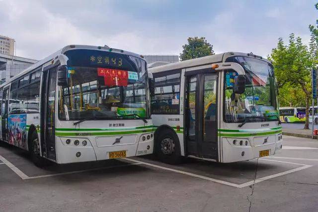 swb6120v4是在沃尔沃全新的b7r markⅢ底盘平台上研发的.