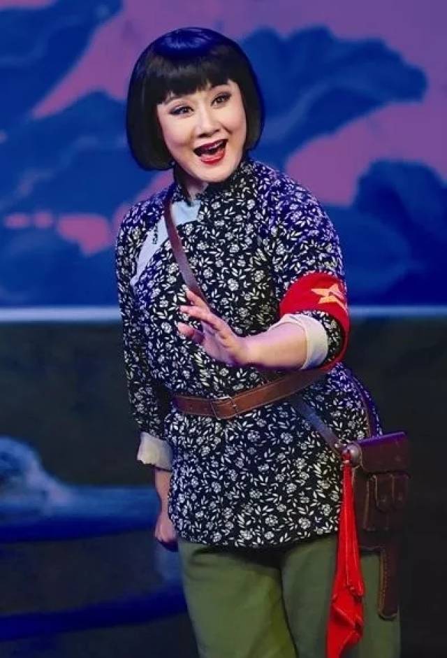 女,汉族,1963年6月生,中共党员,《洪湖赤卫队》第三代韩英扮演者