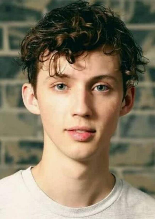 陈雪凝《绿色》已经下滑了,这4首深情感人,戳