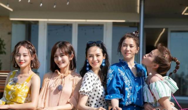 包文婧节目提到吴昕,谁注意谢娜回应了什么,两人关系一目了然