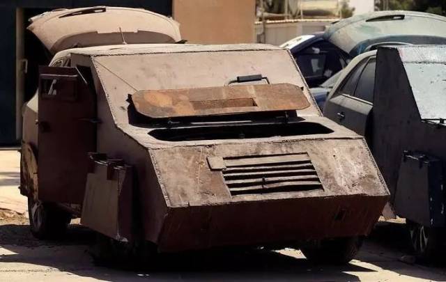 捷达车主在网上浏览叙利亚战事的时候看到isis的报废车还能改装成装甲