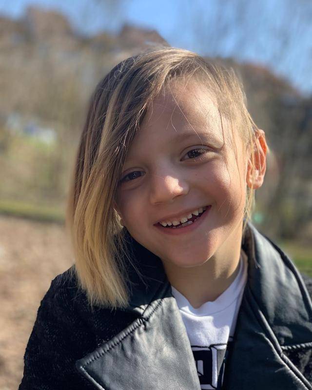 "瑞士6岁小男模" 可爱外表加上超时尚穿搭,帅到连大人都羡慕!