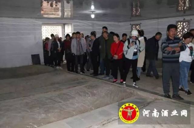 英期朗酒业