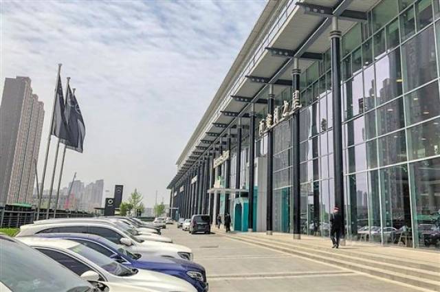 奔驰女车主公开录音的原因,傲慢,真不负七大罪