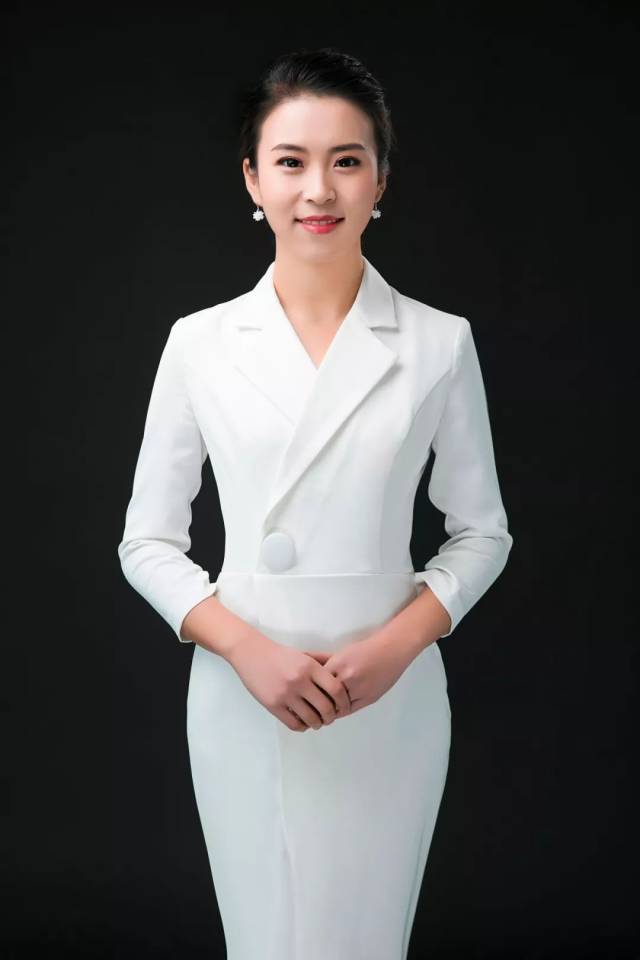 甘肃都市调频fm106.6《d调轻唱派》电台节目主持人.