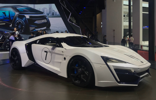 库存莱肯又来上海,价值7100万,新车请汤镇业站台依然无人看!