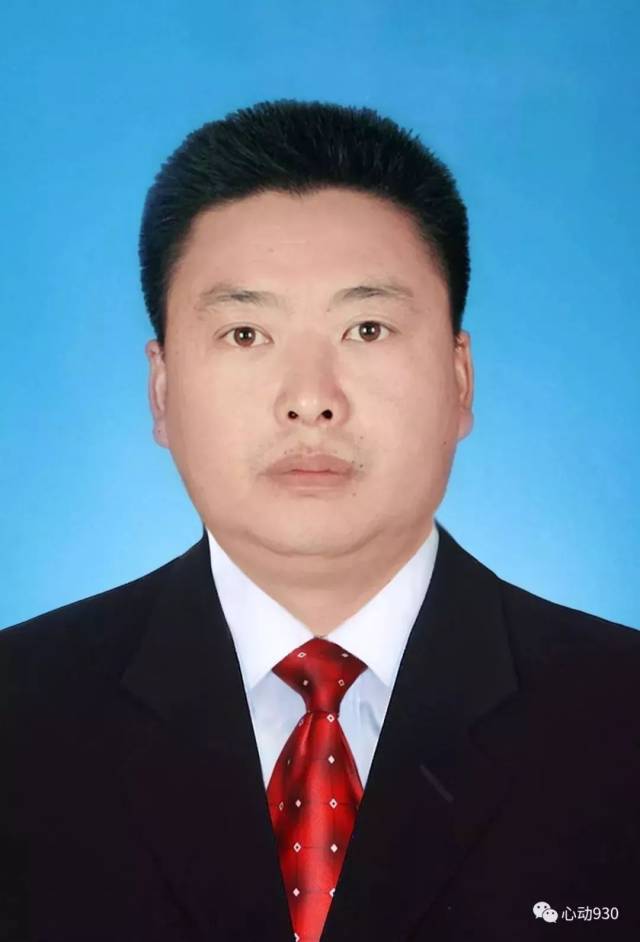 在凯里市第九届人民代表大会第四次会议上当选为凯里市人民政府市长