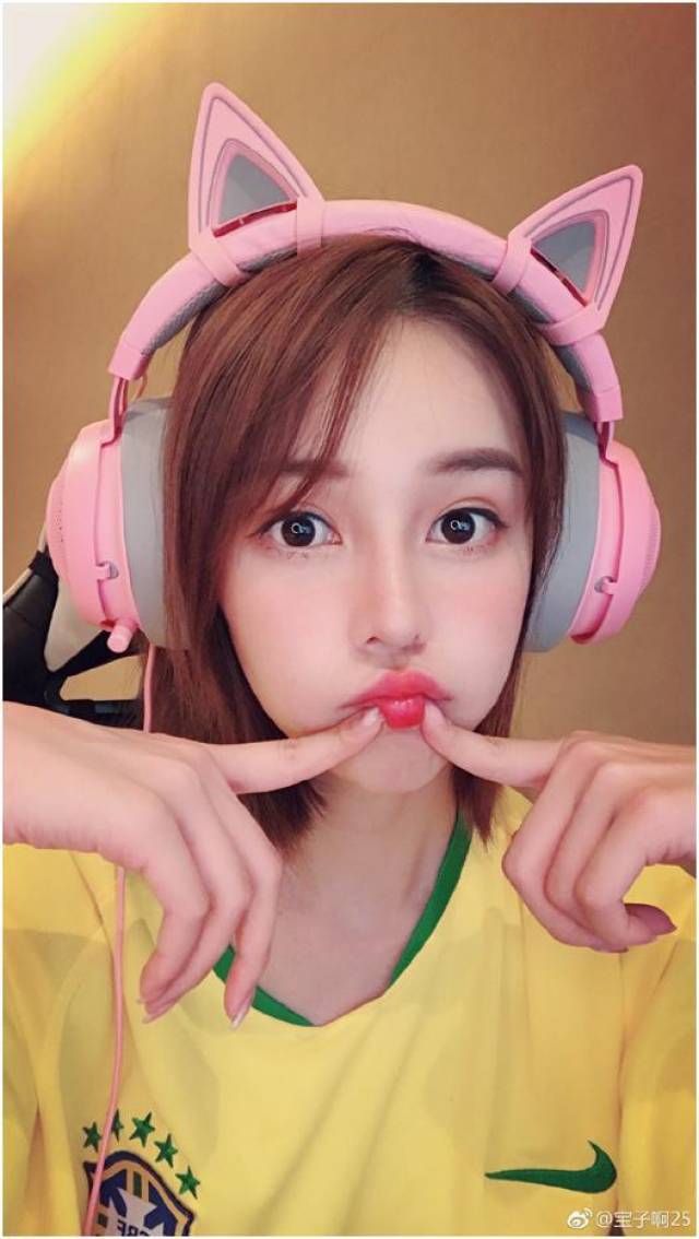 土豪打赏虎牙女主播五百万!