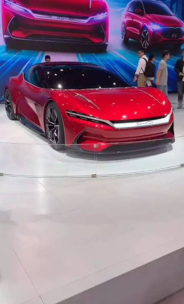 给大家说说比亚迪在2019上海车展展出的全新的比亚迪的跑车