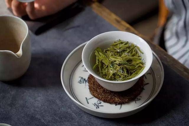 来自西湖龙井核心产区,老底子制茶技艺,滋味醇厚的雨前龙井来啦