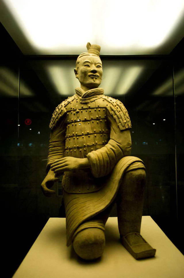中国王朝の至宝コレクション　跪射俑 中国王朝の至宝コレクション 跪射俑 Amazon | 特別展 中国王朝の