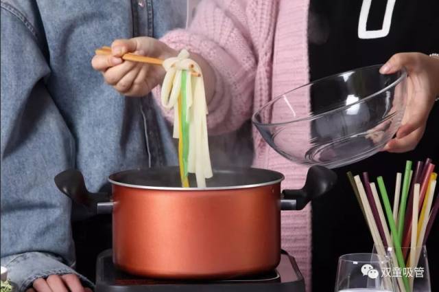 全球首发的双童可食用淀粉吸管上市:有视频有真相!