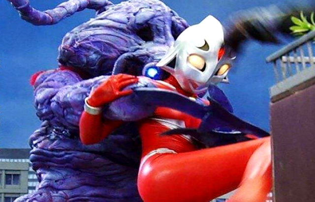 历史上奥特曼七次被钉十字架,奥特兄弟算了,苍月我想不通!