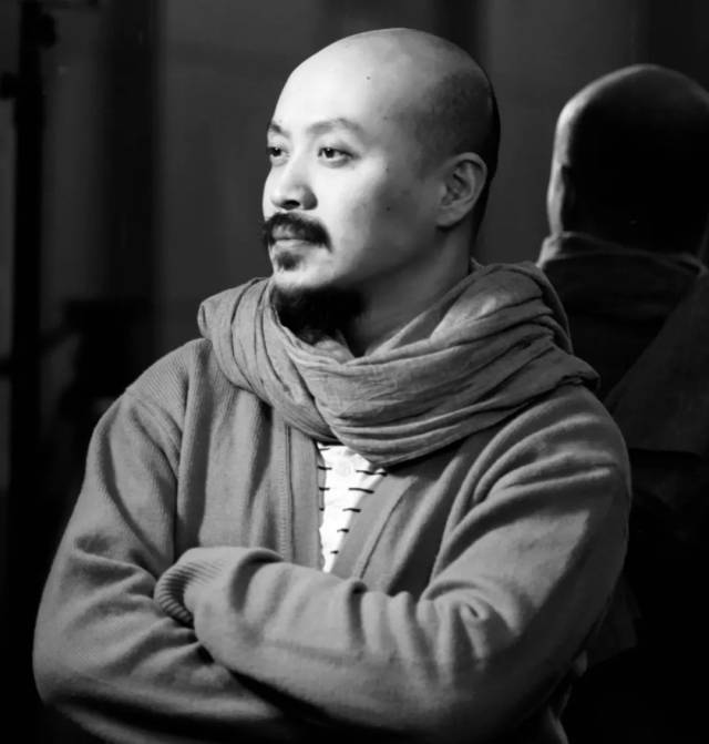 孙小山(孙博)饰马修 clément mathieu毕业于中央戏剧学院导演系.