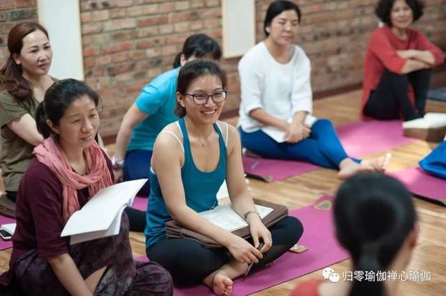 体式,呼吸法与动态冥想 冥想课程 每日禅修筑基与指导 禅修饮食,睡眠