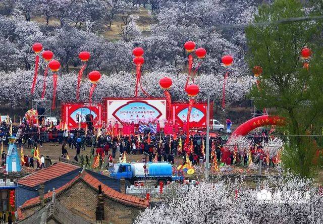杏花节在大同这个地方盛大开幕!现场红火翻了,人山人海.
