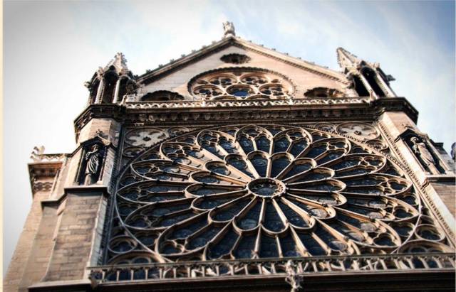 10句出自雨果《巴黎圣母院》的经典英文名言