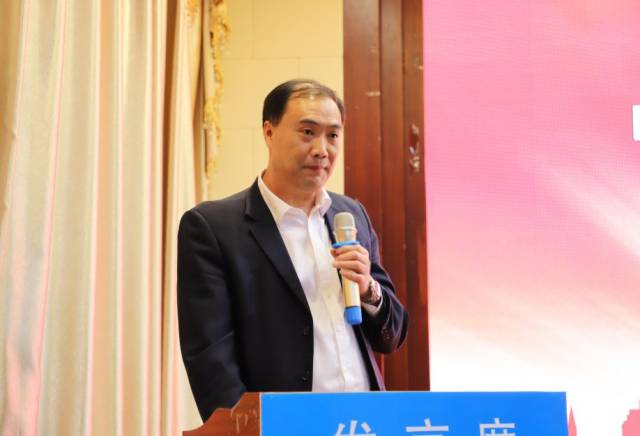 任刚 党委副书记,总经理