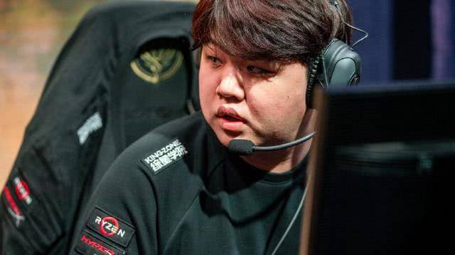 知名选手鼠王pray宣布退役,袒露原因:去年自信心被打没了