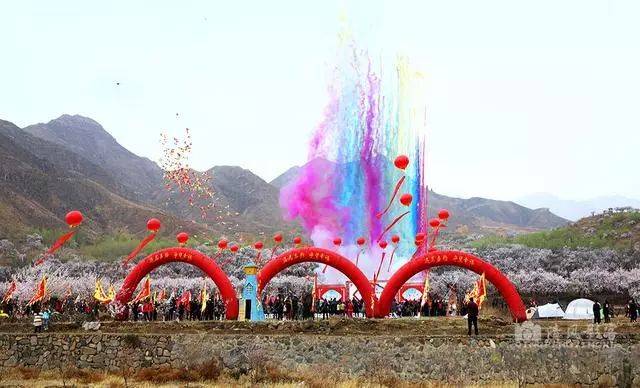 杏花节在大同这个地方盛大开幕!现场红火翻了,人山人海.