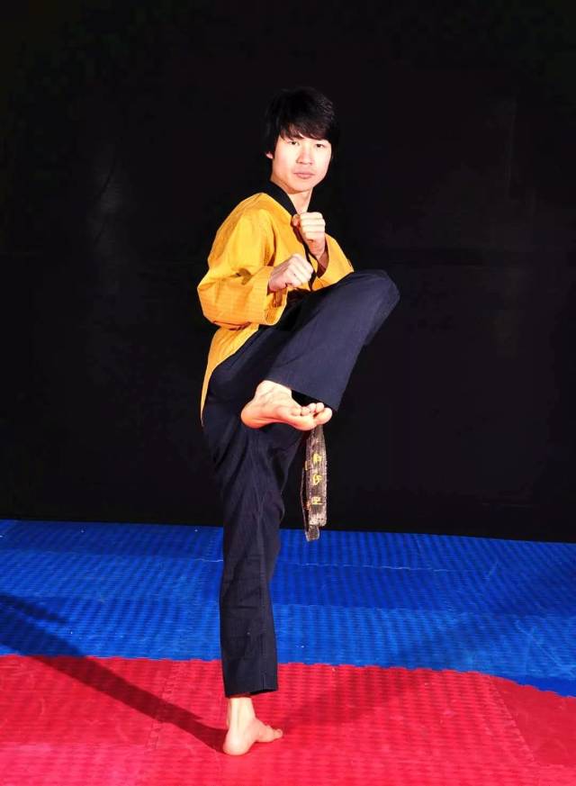 应该说的就是赵超不是一个好运动员不想当冠军的跆拳道运动员你木有看