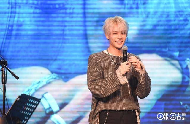 林彦俊新歌会曝私下闷骚?!变护花使者撩粉