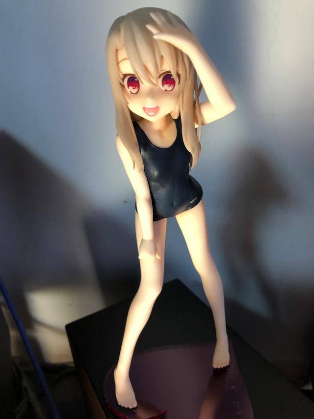 新鲜出炉的可爱伊莉雅粉嫩手办!