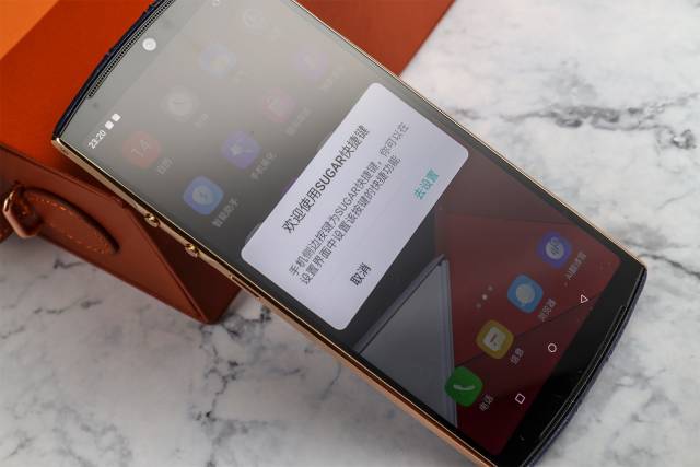 糖果翻译手机s30图赏:让你畅通全球的随身翻译官