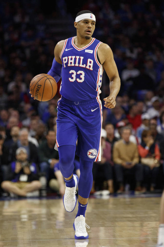 功防俱佳正负值31哈里斯高效发挥完美融入76人