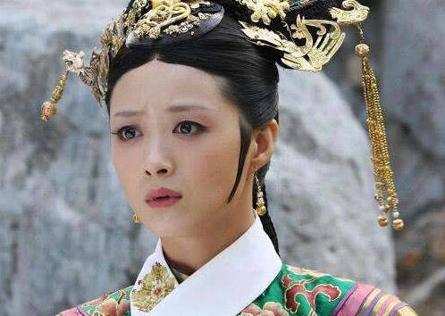 但华妃却从被端妃一碗堕胎药害了之后,就再也没有怀孕,所以