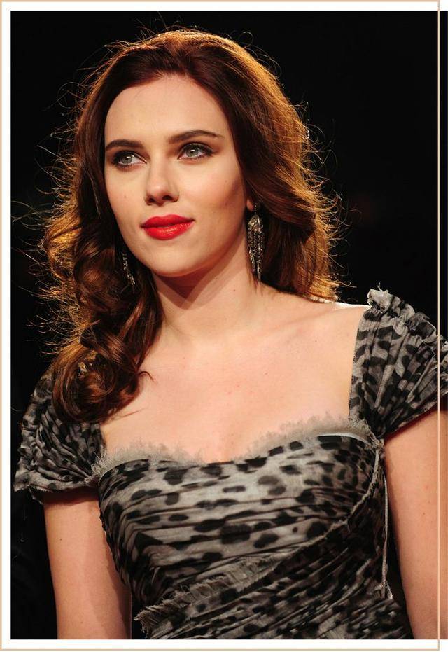 能和黑寡妇比性感的,只有斯嘉丽本人