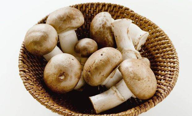 浆果,草莓,蓝莓和黑莓等浆果,可很好的改善便秘.