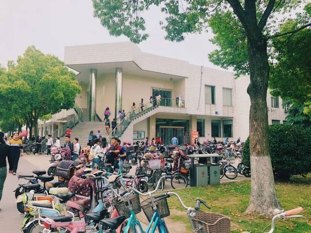 打卡扬大农学院,这所自带扬农酸奶、炸串的