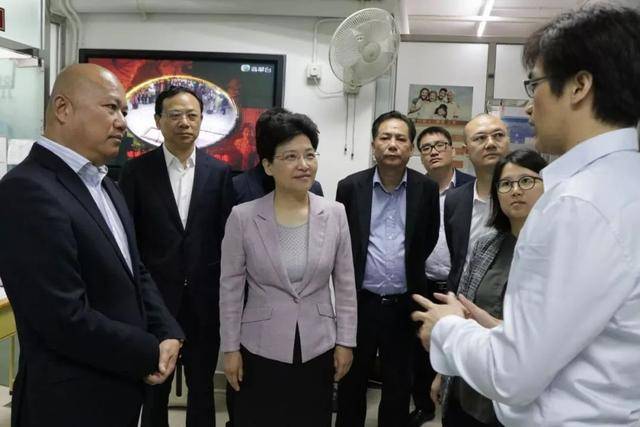拜访了颜延龄,梁仲虬,许健康,陈明金等闽籍代表人士