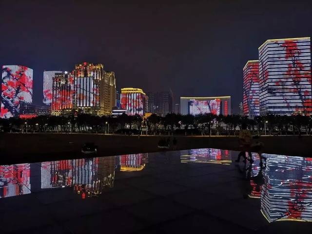 街市| 澄海这些商家私占公共停车位被视线曝光;时代广场灯光秀又添新