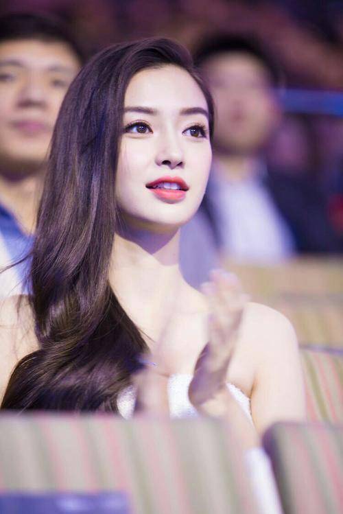 杨颖到底有没有整容?