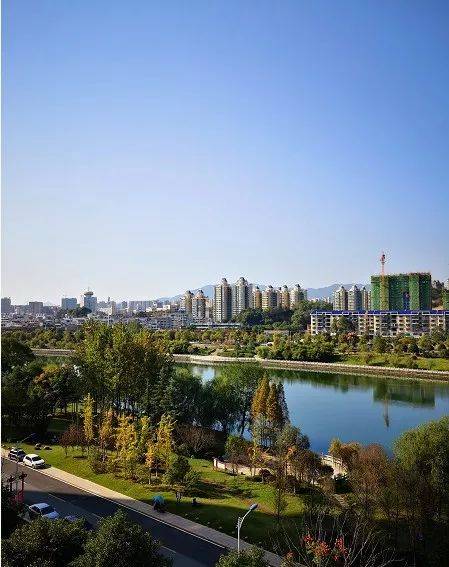 作为省市两级园林示范小区 新月半岛早已成为优居浏阳的代名词之一
