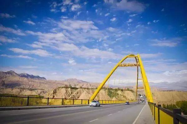 (附交通指南)自驾:35分钟左右 (宁贵高速→京藏高速) 推荐景点 袁家村