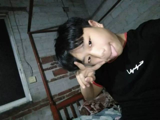 如有任何线索请立刻联系孩子父母.