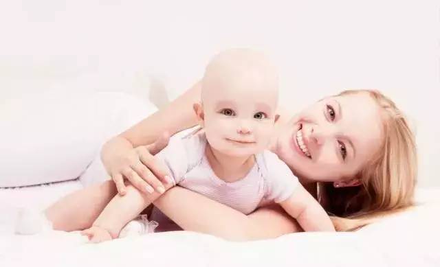 家长们知道宝宝第一颗乳牙在出生后第几个月萌