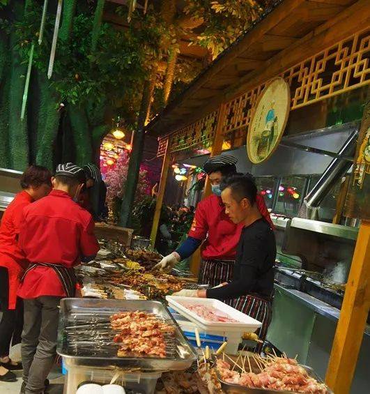 御祥生态美食城的明档烧烤