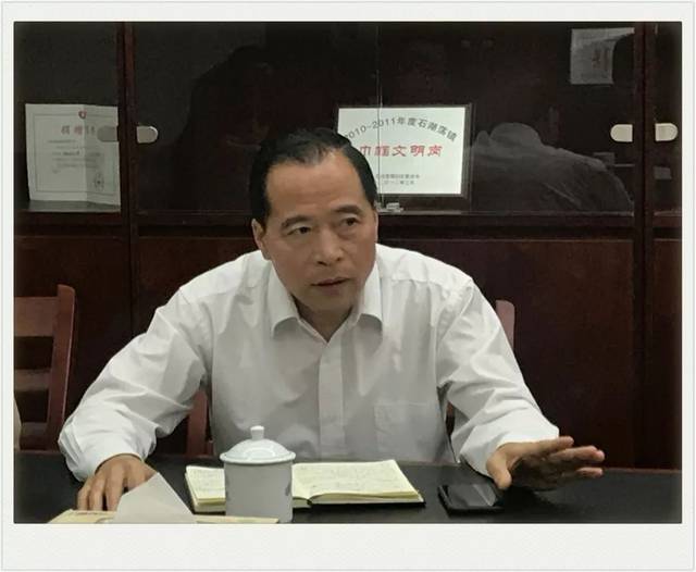 会上,邱建忠详实介绍了润民经济开发区前阶段的工作情况,园区发展现状