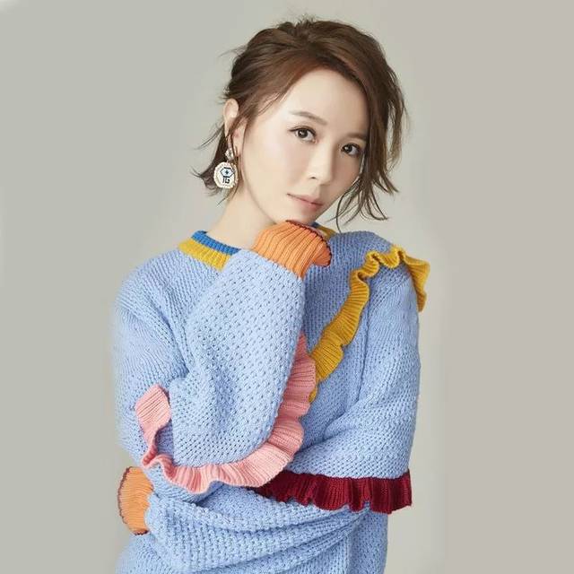 黄雅莉一曲〈蝴蝶泉边〉瞬间唱哭何炅,满满的