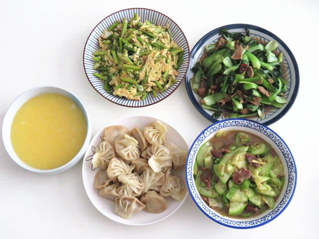 上班族午餐半小时搞定3菜1汤1主食三口人吃饱还吃好