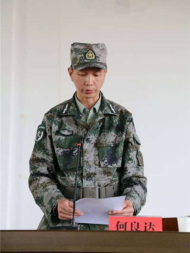 中国民兵服装图片
