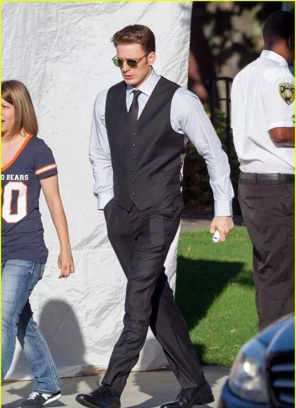 与众共享 | 复仇者联盟4众男神西服造型盘点 谁是你心中的no·1?