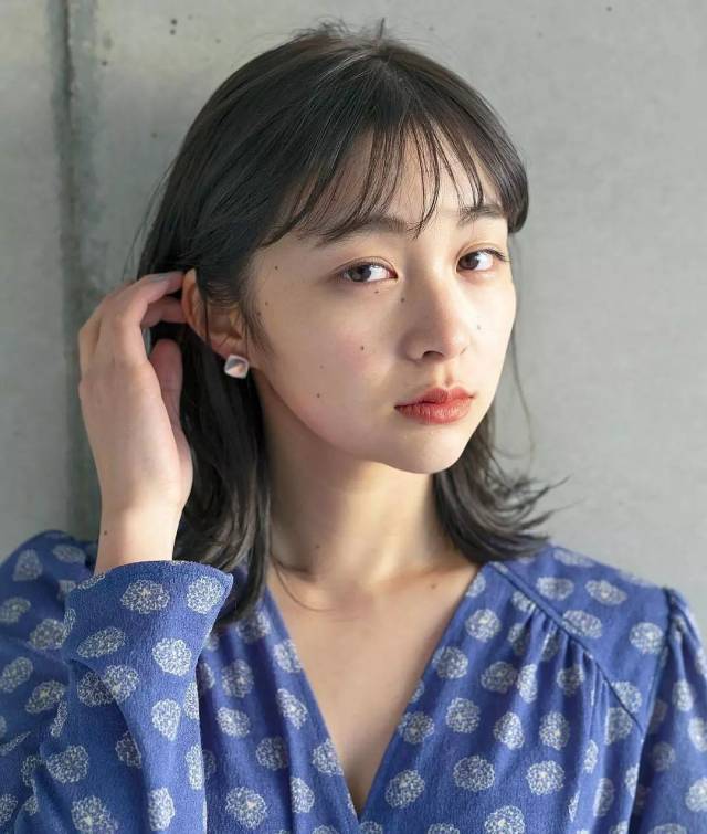 今日发型推荐 "ins风 微卷发"总有一款适合你!