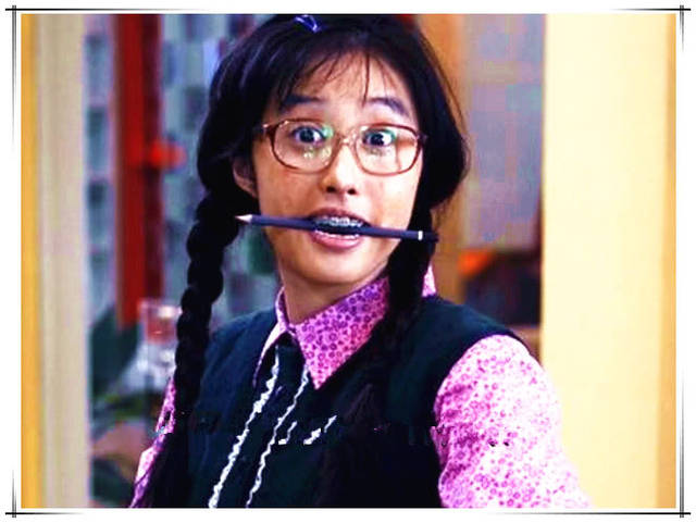 还记得9年前的"林无敌"吗?摘掉眼镜,卸下牙套,女神一个!