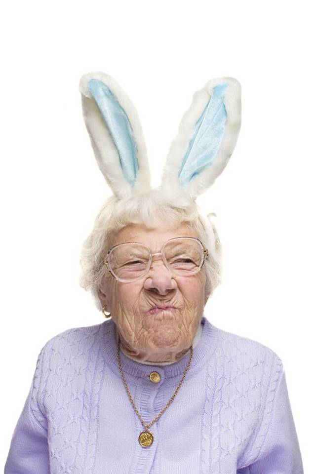 她说虽然到了这把年纪也不甘向岁月低头,要成为一个让其他老女人羡